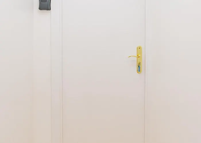 - Bairro Alto Centro Historico Lizbona