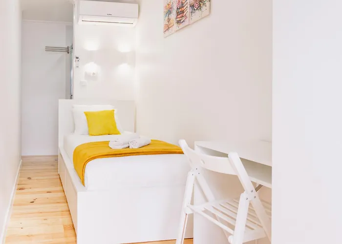 - Bairro Alto Centro Historico * Lizbona