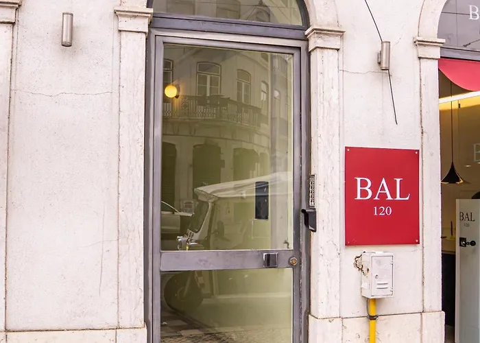 - Bairro Alto Centro Historico * Lizbona