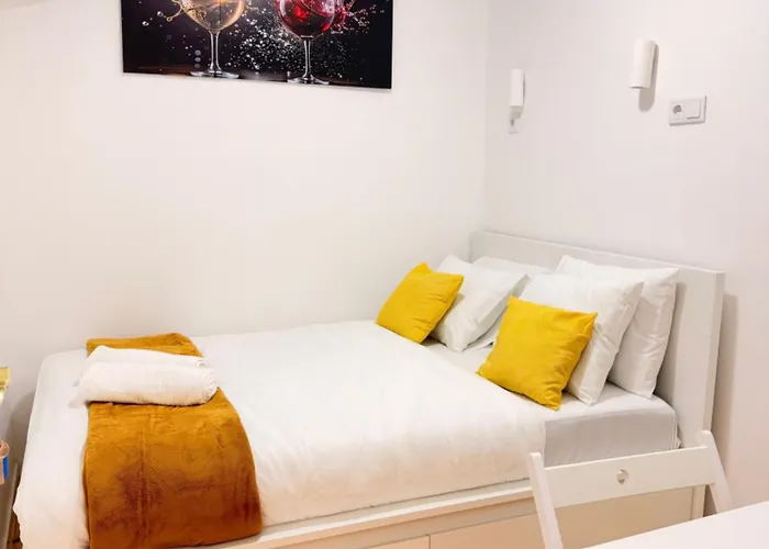 - Bairro Alto Centro Histórico * Lisboa