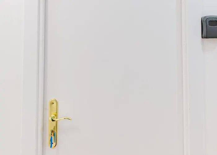 - Bairro Alto Centro Historico * リスボン