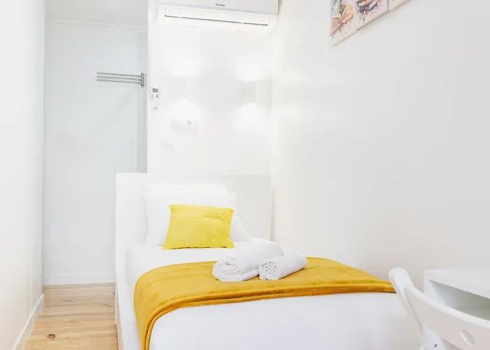 - Bairro Alto Centro Histórico * Lisboa